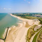 Modern Tiny House With Dishwasher, Beach At 500M