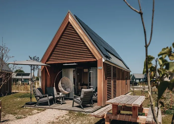 Modern Tiny House With Dishwasher, Beach At 500M