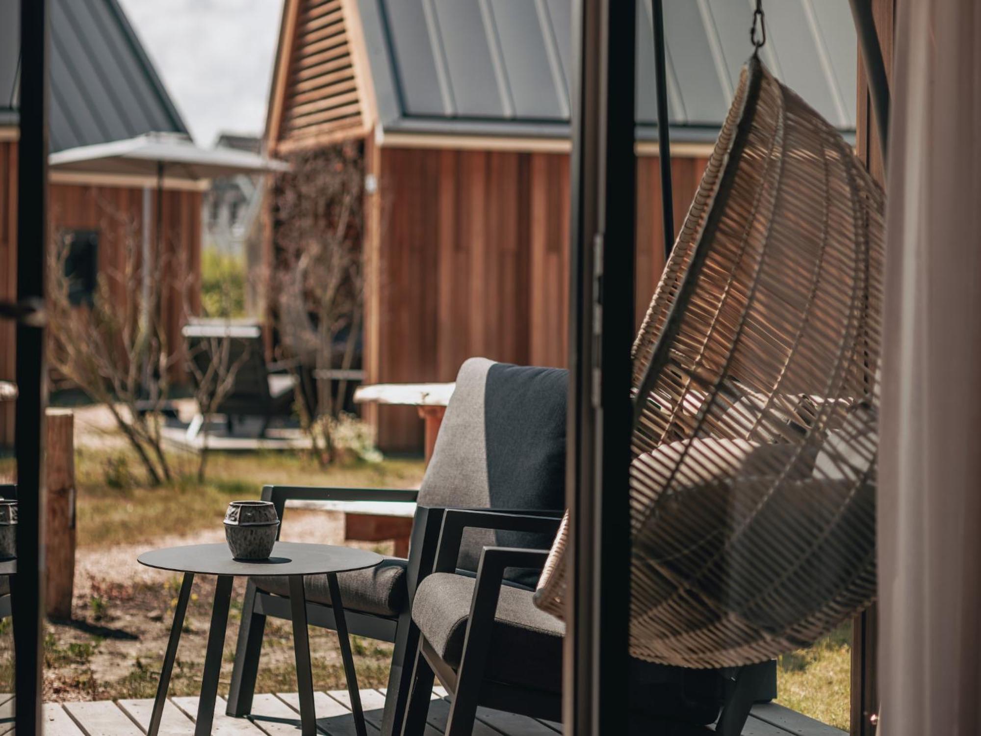 Modern Tiny House With Dishwasher, At 500m Vakantiehuis Nieuwvliet